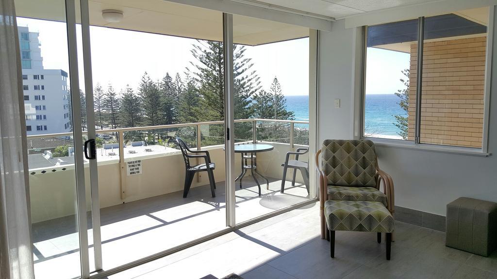 Wyuna Beachfront Holiday Apartments Gold Coast Pokoj fotografie